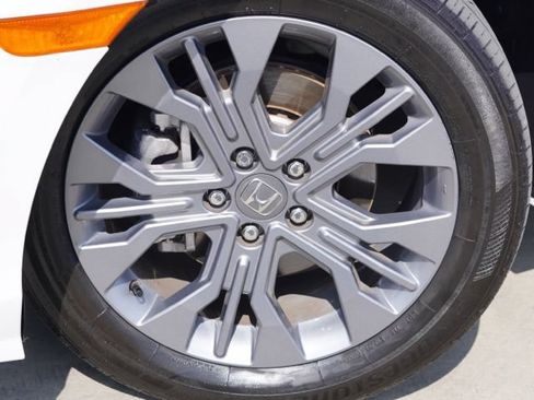 Used 2025 Honda Odyssey Touring image 7