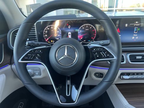 Certified 2025 Mercedes-Benz GLE 350 4MATIC image 29