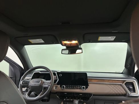 New 2026 GMC Canyon Denali image 23