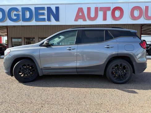 Used 2020 GMC Terrain SLT w/ Preferred Package FWD image 3
