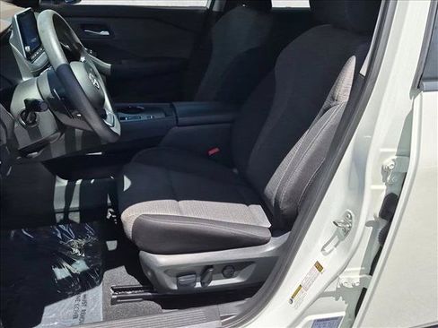 Certified 2023 Nissan Rogue SV FWD image 15