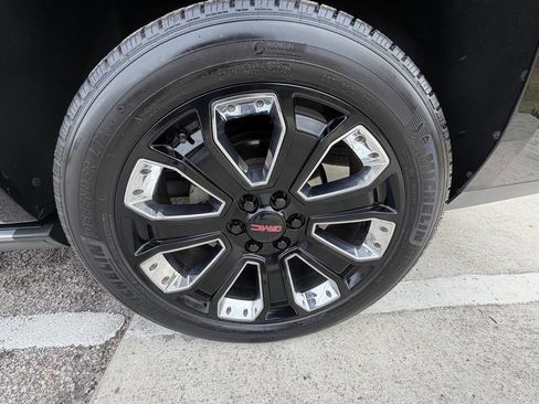 Used 2019 GMC Yukon XL Denali w/ Denali Ultimate Package image 43