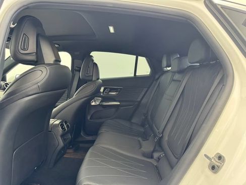 Used 2024 Mercedes-Benz GLC 300 4MATIC image 20