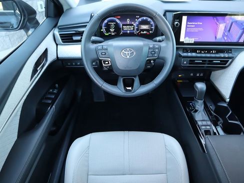 Certified 2025 Toyota Camry XLE image 10