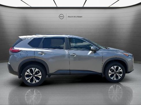 Used 2023 Nissan Rogue SV AWD/4WD image 3