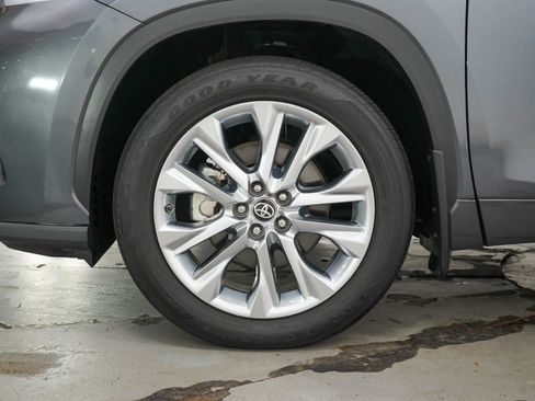 Used 2023 Toyota Highlander Limited AWD/4WD image 31