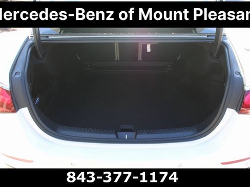 Used 2025 Mercedes-Benz E 350 4MATIC Sedan image 8