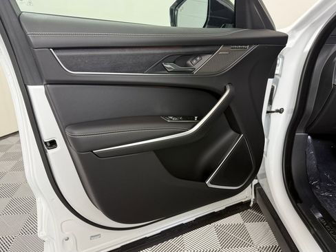 New 2026 Jaguar F-PACE R-Dynamic S image 21