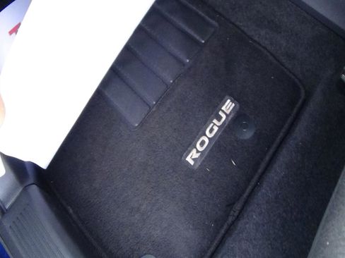 Used 2025 Nissan Rogue SV image 16