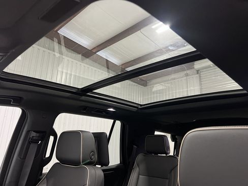 New 2025 Chevrolet Tahoe Premier image 17