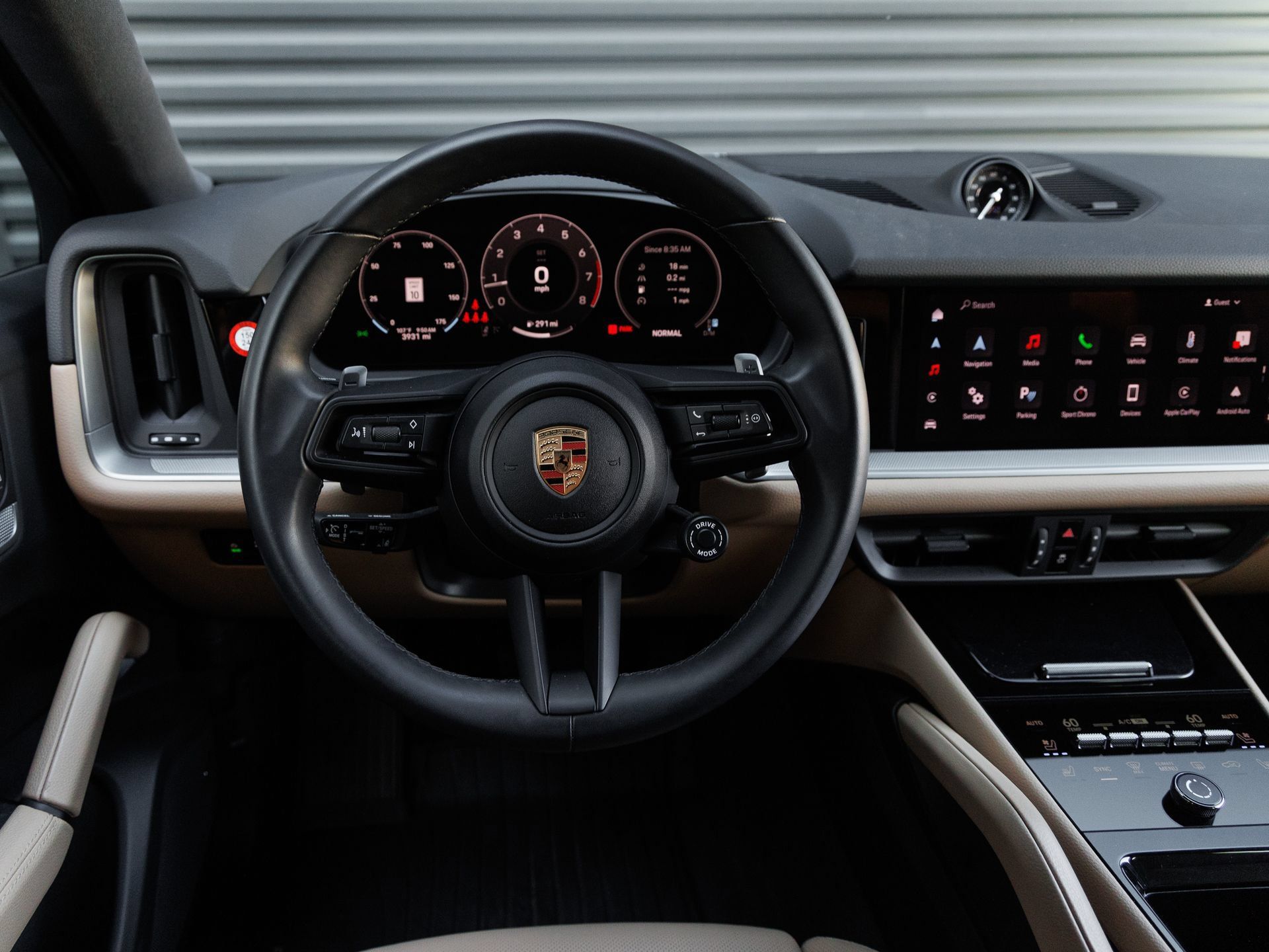 Certified 2025 Porsche Cayenne Coupe AWD/4WD image 17