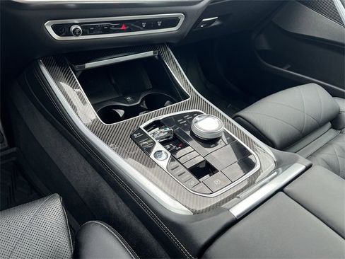 Used 2025 BMW X5 M60i image 18