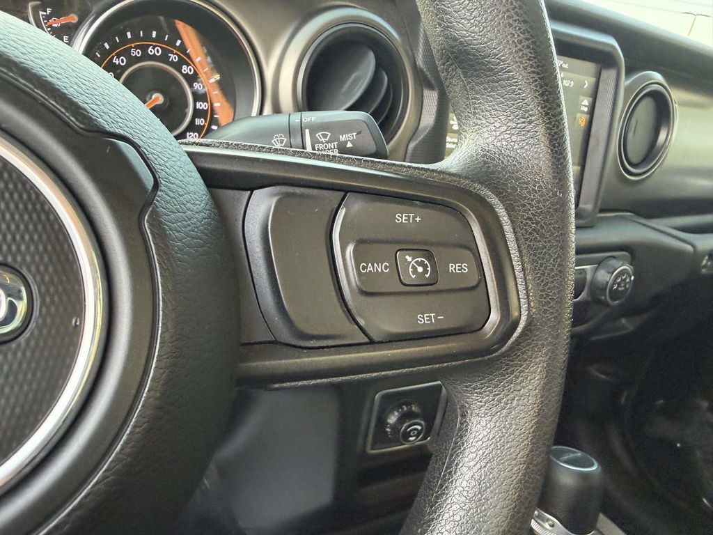 Used 2021 Jeep Gladiator Sport AWD/4WD image 29