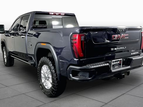 Used 2024 GMC Sierra 2500 Denali w/ Denali Reserve Package AWD/4WD image 12