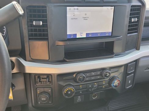 Used 2024 Ford F250 XL AWD/4WD image 17