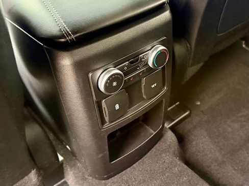 Used 2020 Ford Explorer XLT w/ Equipment Group 202A image 33