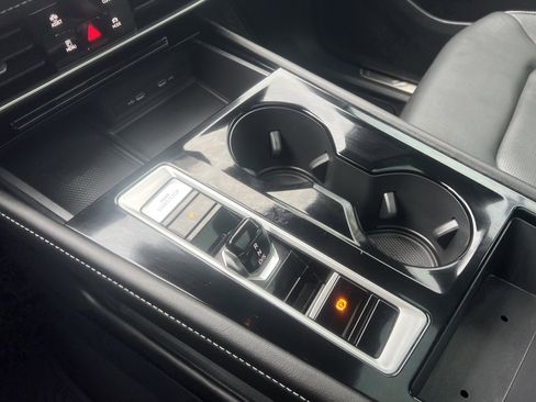 Certified 2024 Volkswagen Atlas Cross Sport SEL R-Line image 25