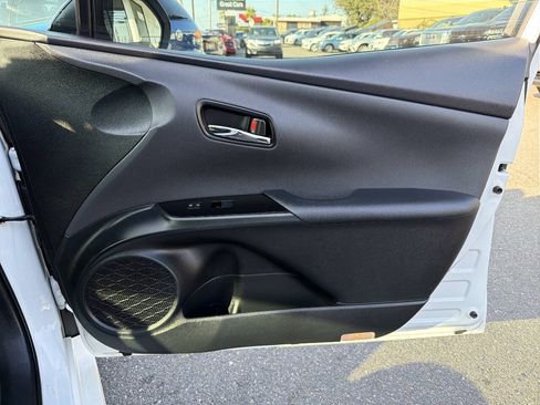 Used 2022 Toyota Prius AWD image 21