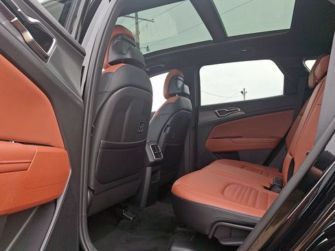 Certified 2023 Kia Sportage SX AWD/4WD image 10