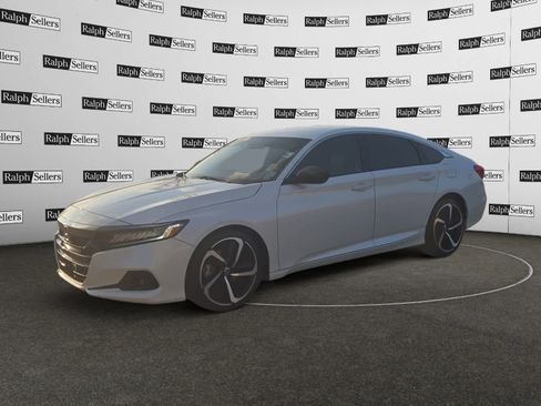 Used 2021 Honda Accord Sport image 2