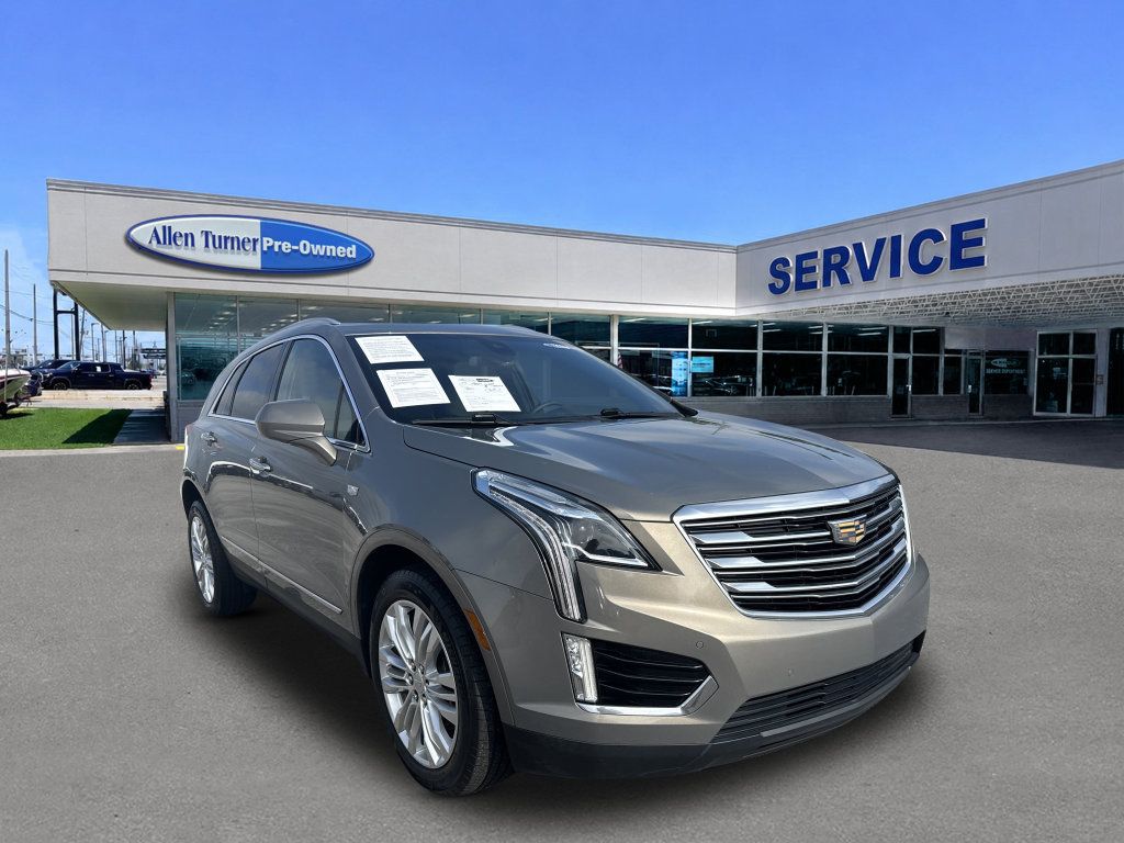 Used 2019 Cadillac XT5 Premium Luxury FWD image 2