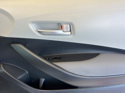 Certified 2020 Toyota Corolla LE FWD image 17