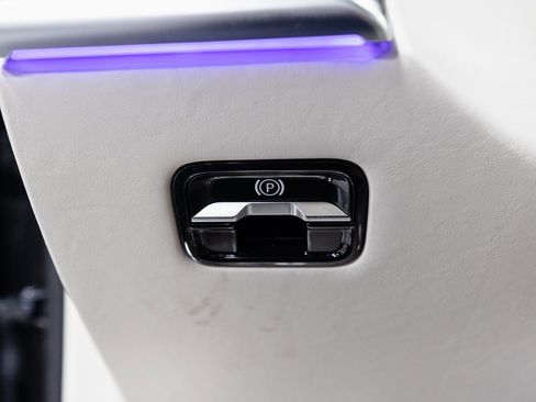 Used 2025 Mercedes-Benz S 63 AMG S image 10