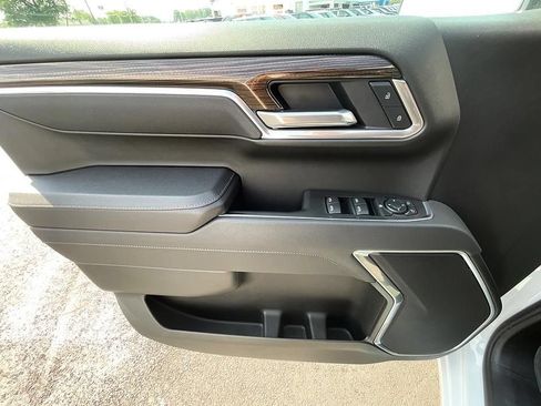 Used 2026 Chevrolet Silverado 1500 LT AWD/4WD image 16