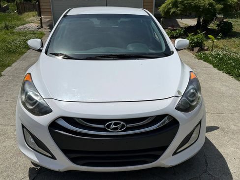 Used 2015 Hyundai Elantra GT FWD image 22