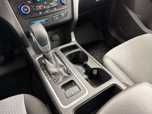 Used 2018 Ford Escape SE image 16