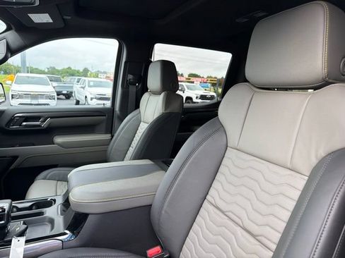 New 2026 Chevrolet Silverado 1500 ZR2 AWD/4WD image 15