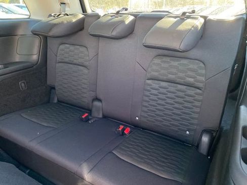 New 2025 Nissan Pathfinder SV image 12