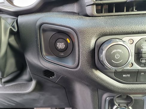 Used 2025 Jeep Wrangler Unlimited Sport AWD/4WD image 20