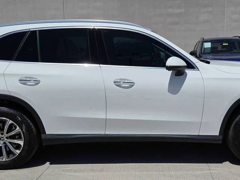 Used 2024 Mercedes-Benz GLC 300 4MATIC image 5