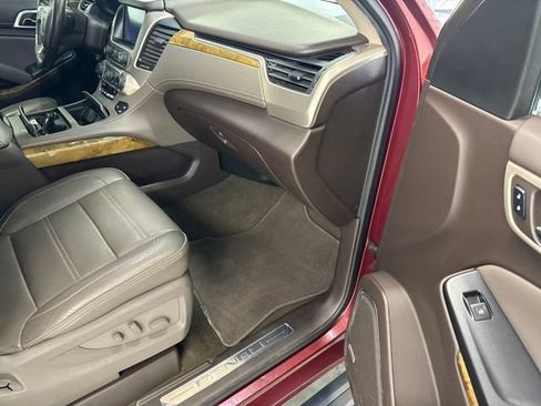 Used 2017 GMC Yukon Denali AWD/4WD image 29