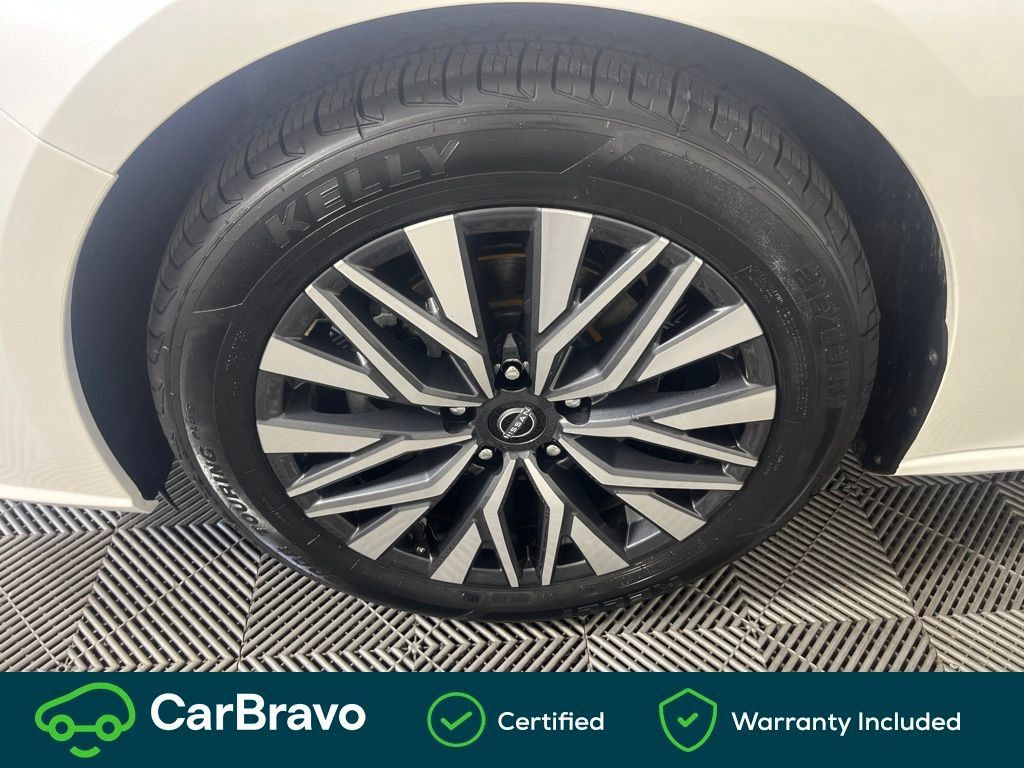 Used 2024 Nissan Altima 2.5 SV FWD image 15