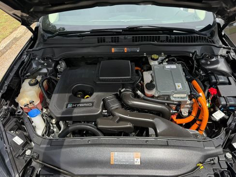 Used 2019 Ford Fusion Titanium FWD image 20