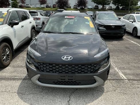 Used 2023 Hyundai Kona SEL AWD/4WD image 2