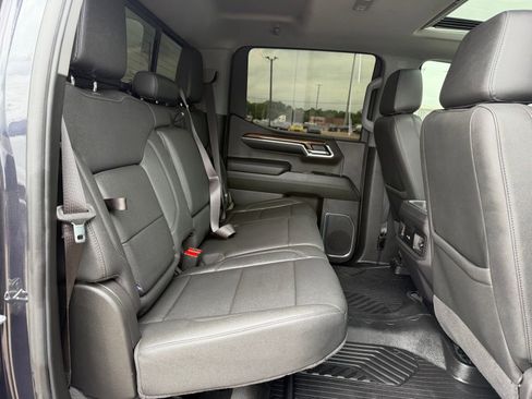 Used 2024 Chevrolet Silverado 1500 LT Trail Boss w/ Convenience Package II AWD/4WD image 23
