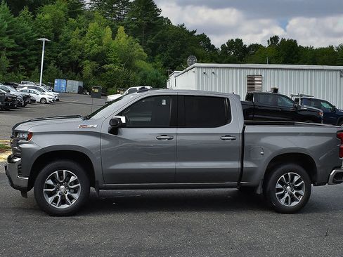 Used 2021 Chevrolet Silverado 1500 LT AWD/4WD image 4
