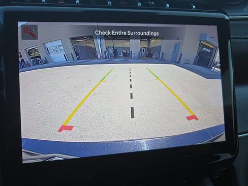 Used 2024 Jeep Grand Cherokee L Limited w/ Black Appearance Package image 26