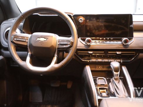 Used 2024 Chevrolet Colorado LT w/ LT Convenience Package image 19