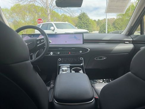 Used 2026 Genesis GV70 2.5T image 6