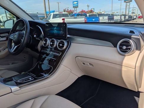 Used 2022 Mercedes-Benz GLC 300 image 25
