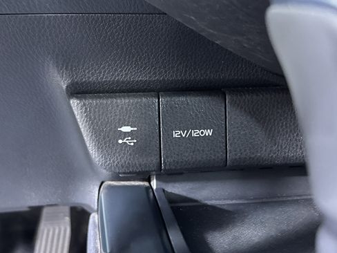 Used 2018 Toyota Camry XSE FWD image 28