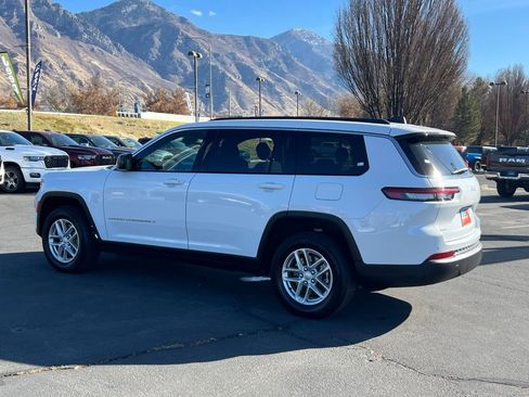 Used 2025 Jeep Grand Cherokee L Laredo w/ Trailer Tow Package AWD/4WD image 9
