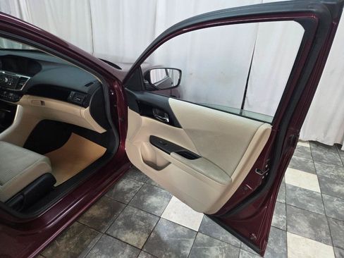Used 2016 Honda Accord LX image 10