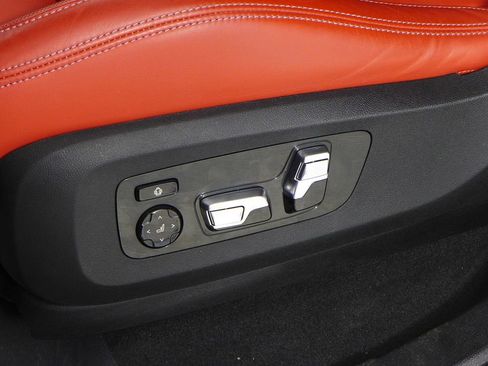 Used 2024 BMW X6 M Competition w/ Executive Package image 23