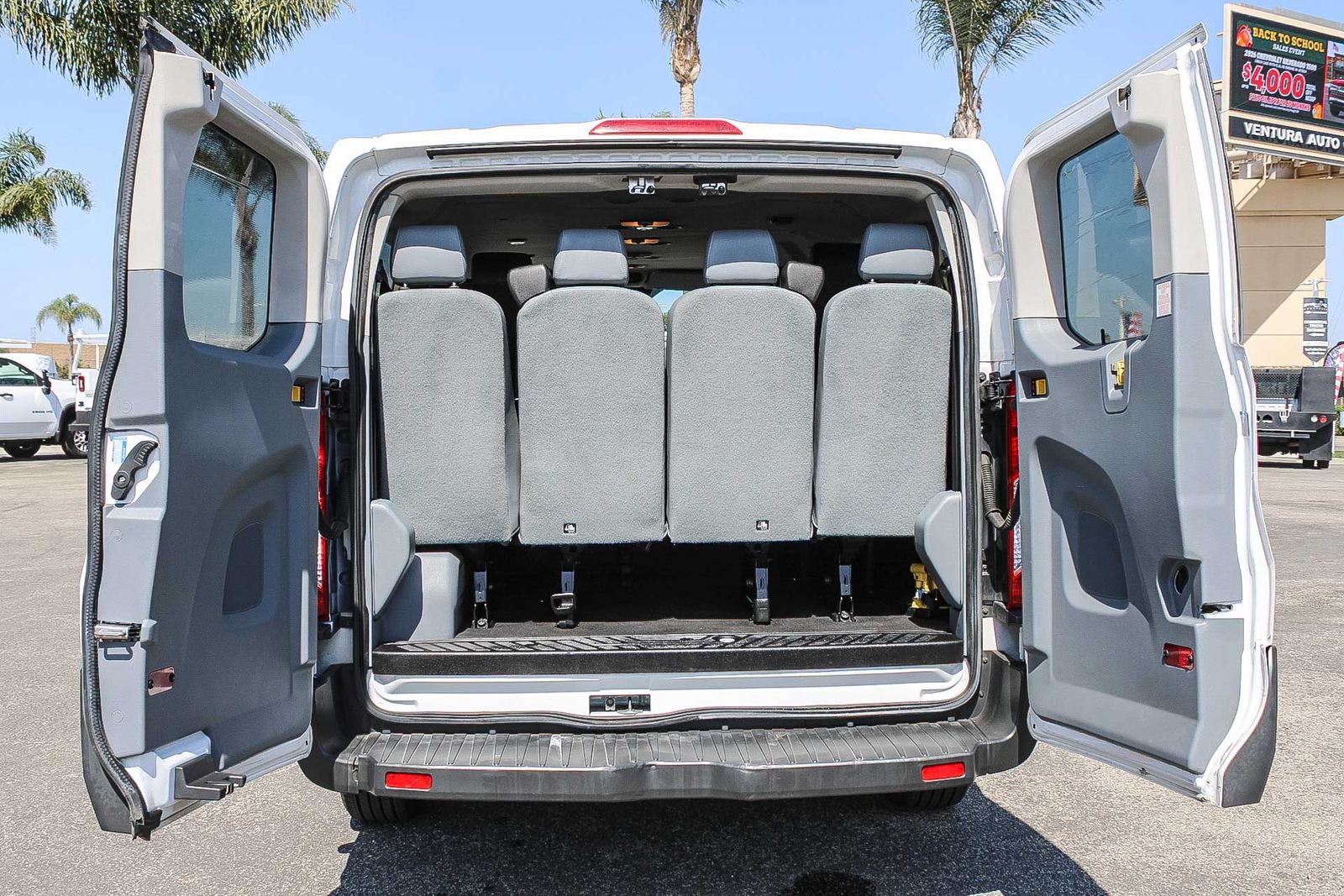 Used 2018 Ford Transit 350 XLT RWD image 25