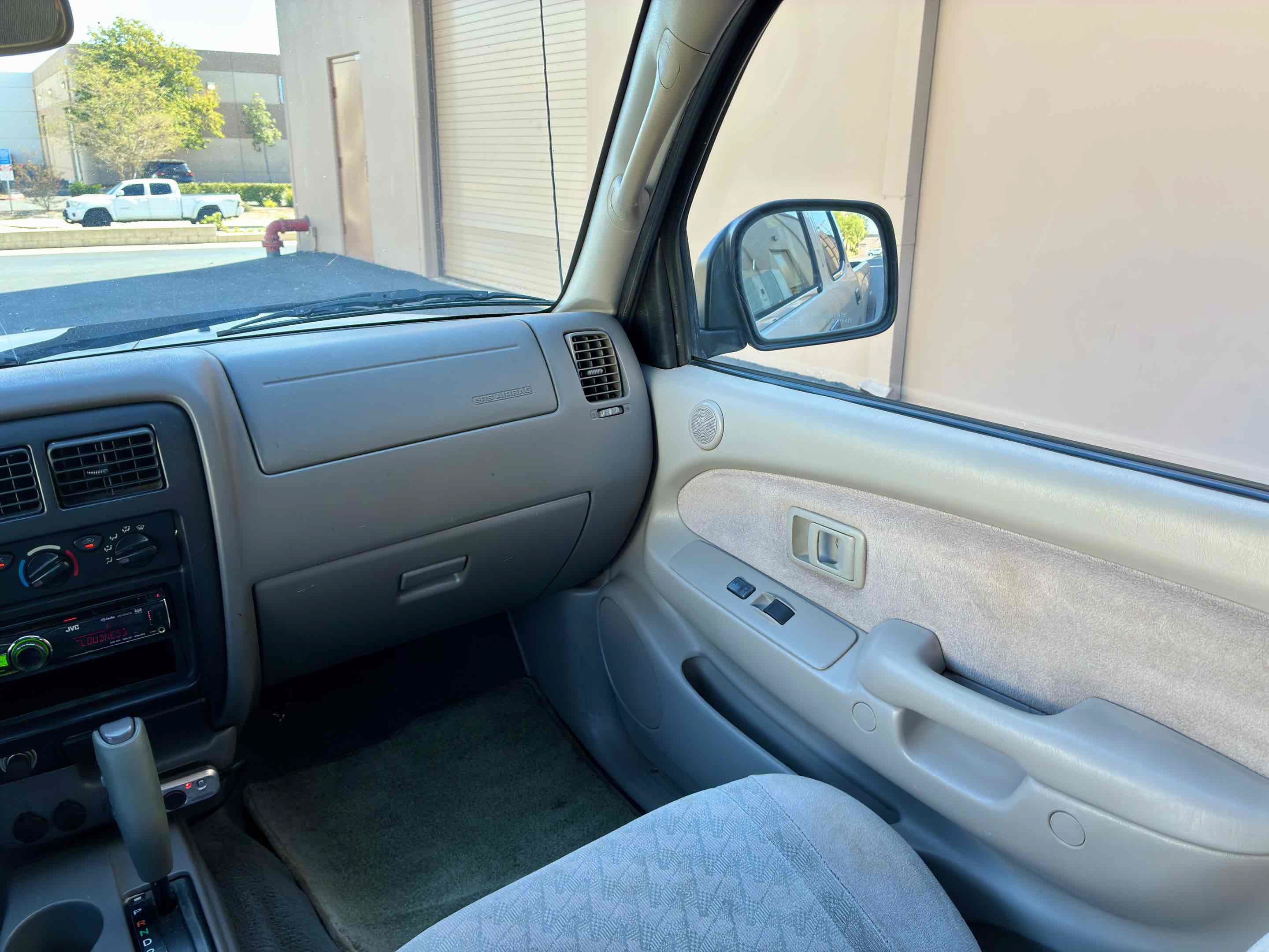 Used 2001 Toyota Tacoma PreRunner RWD image 17